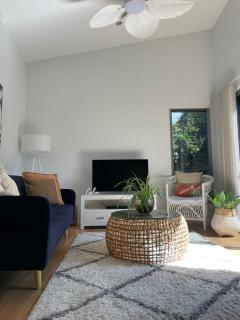 Marie's Byron Getaway - 6