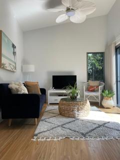 Marie's Byron Getaway - 3