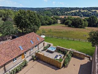 Dairy Barn by Bloom Stays - Groombridge - 4