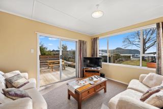Lakeside Escape - Motuoapa Holiday Home - Turangi - 5