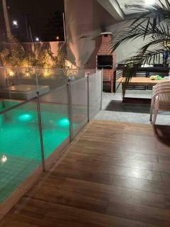 Casa agradável com piscina há 1 quadra da praia. - Bertioga - 1