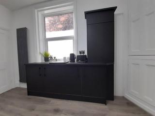 Chic 5 double bedroom house - 15 min to Manchester - 3