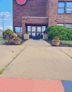 Illini Inn & Suites - Rantoul - 0