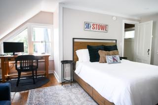 1820 House - VT Charm + Modern Comforts + Hot Tub - Stowe - 1