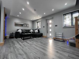Entire Two Bedroom Guest House & Free Parking - Nottingham - 7