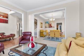 Royal Retreat: Luxurious House with 4 King Beds! - Richmond - 2
