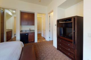 LV213 Single Story 2 Bedroom with a 2 Car Garage - La Quinta - 3