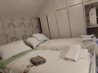 Comfortable 4-Bed House in Hucknall Nottingham - Nottingham - 3