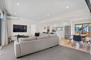 Another on Leo - Waihi Beach - 8