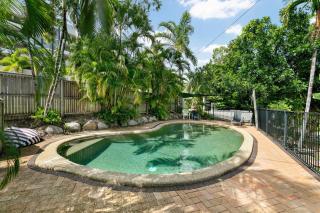 Tropical Cove at Trinity Beach with Lagoon Pool - Trinity Beach - 0