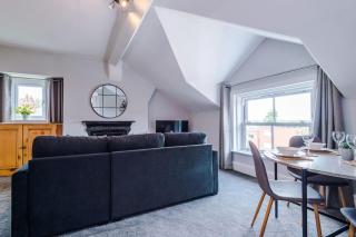 2-Bed Victorian Oasis in Chester - 9