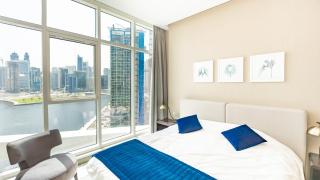 Sleek Studio in Business Bay with Canal View Business Bay, Dubai - 2