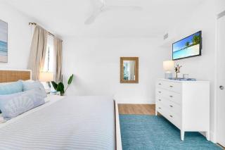 Lux Beachside 2nd Floor Condo 4 Steps to the Beach! - 1