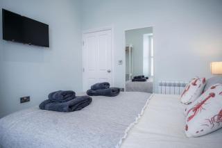 No 6 Croft House - 1 Bedroom Apartment - Tenby - Tenby - 2
