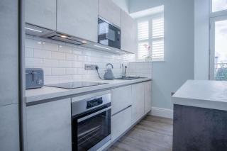 No 6 Croft House - 1 Bedroom Apartment - Tenby - 1