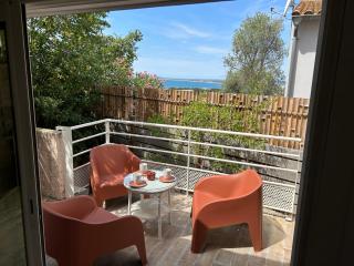 Villa L' Oliviera, vue mer et plages à pieds - 2