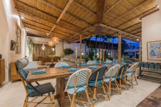 Villa Kampung 7BR Villa Private Pool Yoga Gym 10min Canggu Surfing Beach - Kerobokan - 2