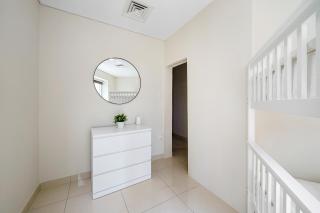 Charming 2BR + kid's room w/ Marina yacht view - Dubai - 5