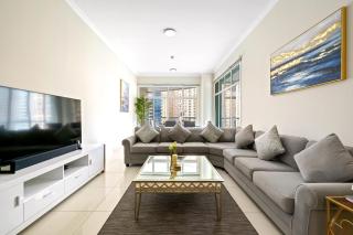 Charming 2BR + kid's room w/ Marina yacht view - Dubai - 0