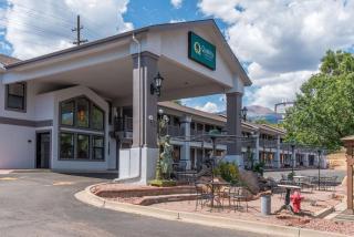Quality Inn & Suites Manitou Springs at Pikes Peak - 8