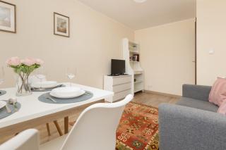 Dickens St Apartment Warsaw by Noclegi Renters - Varsavia - 3