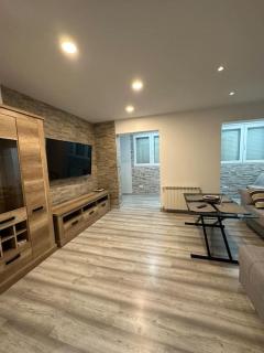 Cozy 1-Bedroom Apartment - Madrid - 0