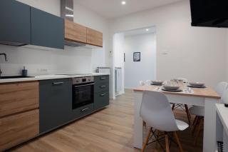 [Centro Storico] Moderno Trilocale con Balcone - 6