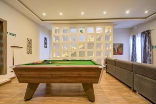 Villa Ghea - Indoor Jacuzzi Pool, Sauna and Games Room - 4
