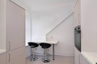 Luxury West End Apartment - 6