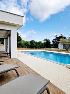 Le Gîte City Haut de gamme, Jardin, Piscine - Gabriac - 3