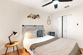 Charming & Bright W Lounging Pool and Hot Tub - Round Rock - 7