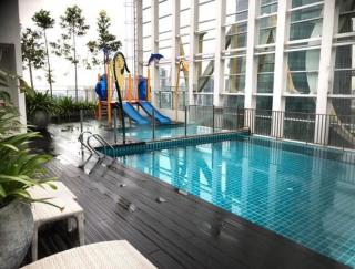 Luxe Suasana with Hot Tub by YoHome Homestay - 5