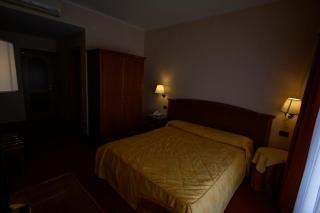 Villa Sirena Hotel e Ricevimenti - Durazzano - 4