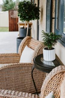 'The Gladstone' An Expansive Outdoor Oasis in Town - Mudgee - 8