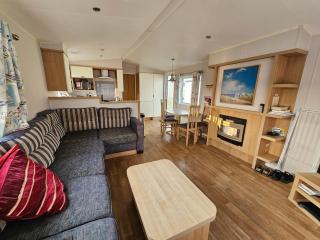 Caravan 4 - Cambrian Coast Caravan Park - Borth - 3