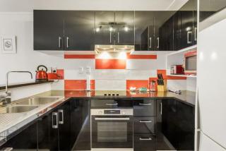 2 Bedroom Coastal North Shore Retreat - Parking - Auckland - 8