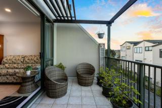 2 Bedroom Coastal North Shore Retreat - Parking - Auckland - 7