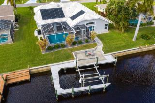 STUNNING Gulf Access Villa with Heated Pool - Villa Southern Paradise - Roelens Vacations - Cape Coral - 7