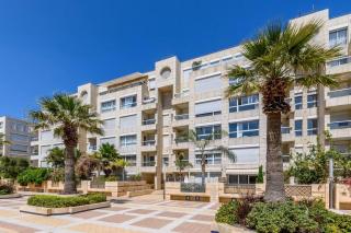 Awesome 2BR/2Bath with Pool and Gym - Herzelia - 2
