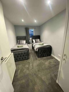 A modern and homely apartment - 6