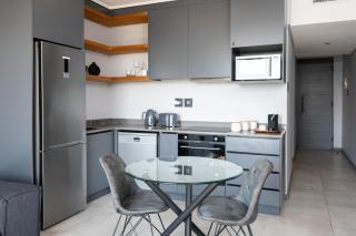 Luxury Bellagio 303 with Sea Views and Inverter - Durban - 7