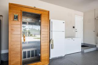 Gulf Access, Heated Pool, Sauna, Paddle Boards, Sleeps 10 - Villa Sun Kissed - Cape Coral - 6