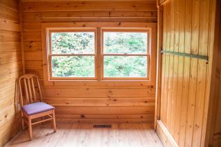 Pet friendly, Safe in winter 3 Bedroom, Brand new hot tub, and Grill! Working Fireplace, Easy access - Gatlinburg - 5