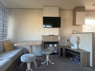 2br-sleeps6-wifi-freeparking-holidaypark - Clacton-on-Sea - 3
