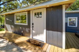 Waterfront Lake LBJ Cabin with Private Dock! - Burnet - 9