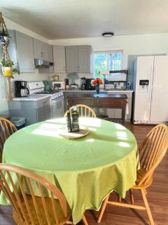 Santa Barbara Serenity Large 1-bedroom Guest Apt. - Santa Barbara - 1