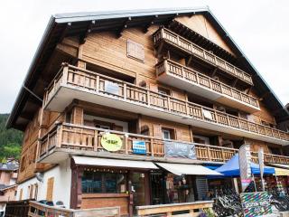 Appartement Duplex au Cœur des Gets - 3 Chambres, 3 SDB, Proche Pistes et Commerces, Garage Privé - FR-1-671-80 - Les Gets - 7