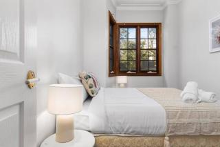 Classic Elegance on The Hill - Newcastle - 4