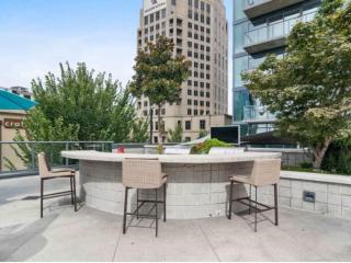 The Luxe -Highrise, Balcony, Year-round Pool, City View! - Atlanta - 5