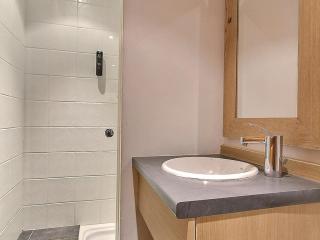 Bel appart PMR avec piscine et spa, 6 pers, au pied des pistes - FR-1-455-234 - 1